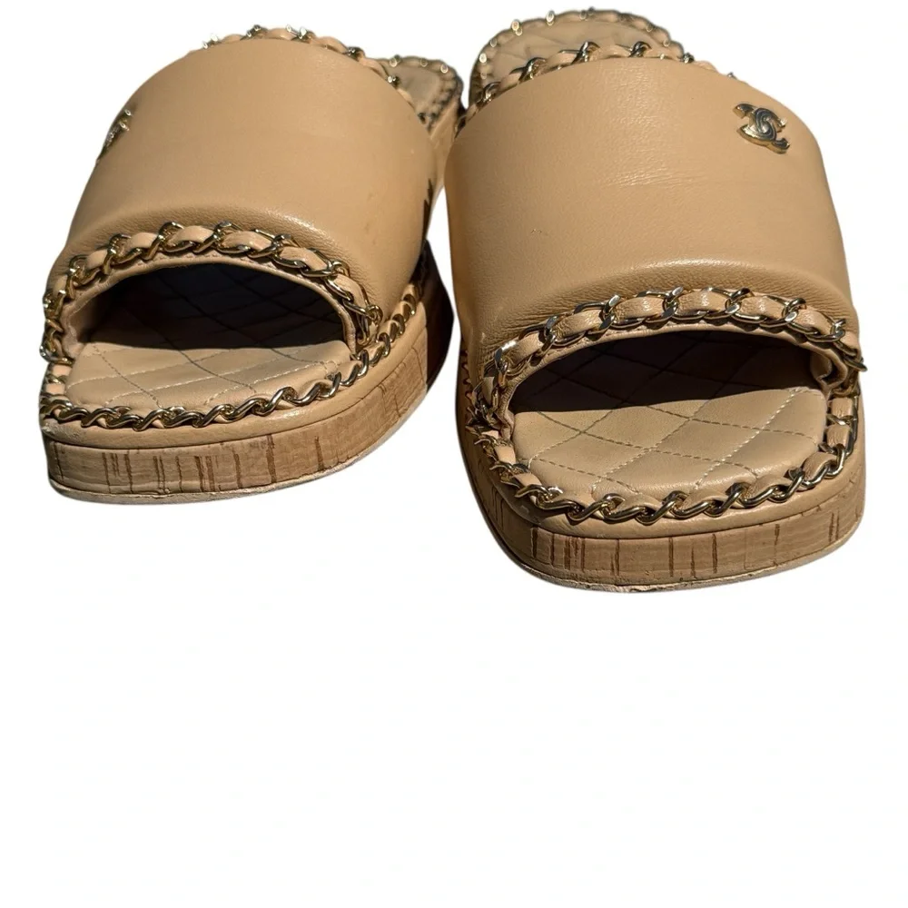 Chanel CC Chain Trim Quilted Slide Sandals Beige Leather Platform Size 41 Italy - Picture 11 of 15